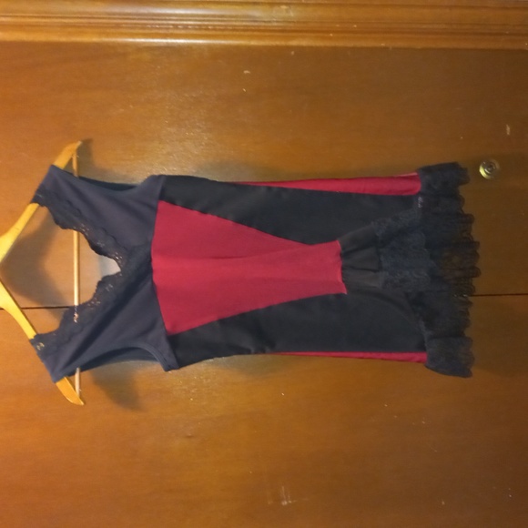 KOLLONTAI SIZE XS, BLACK & Red Tunic - Picture 6 of 16